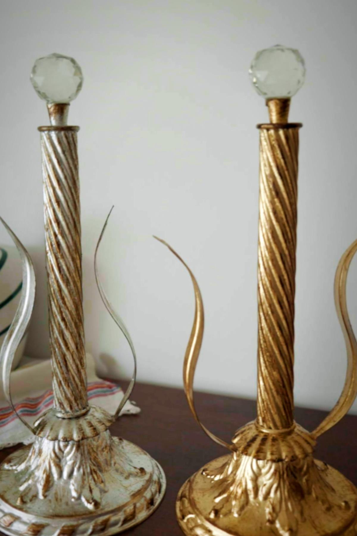 Porte-essuie-tout en papier Crystal avec détails en feuille d'argent - Nazik Home - De la valeur pour mon foyer !