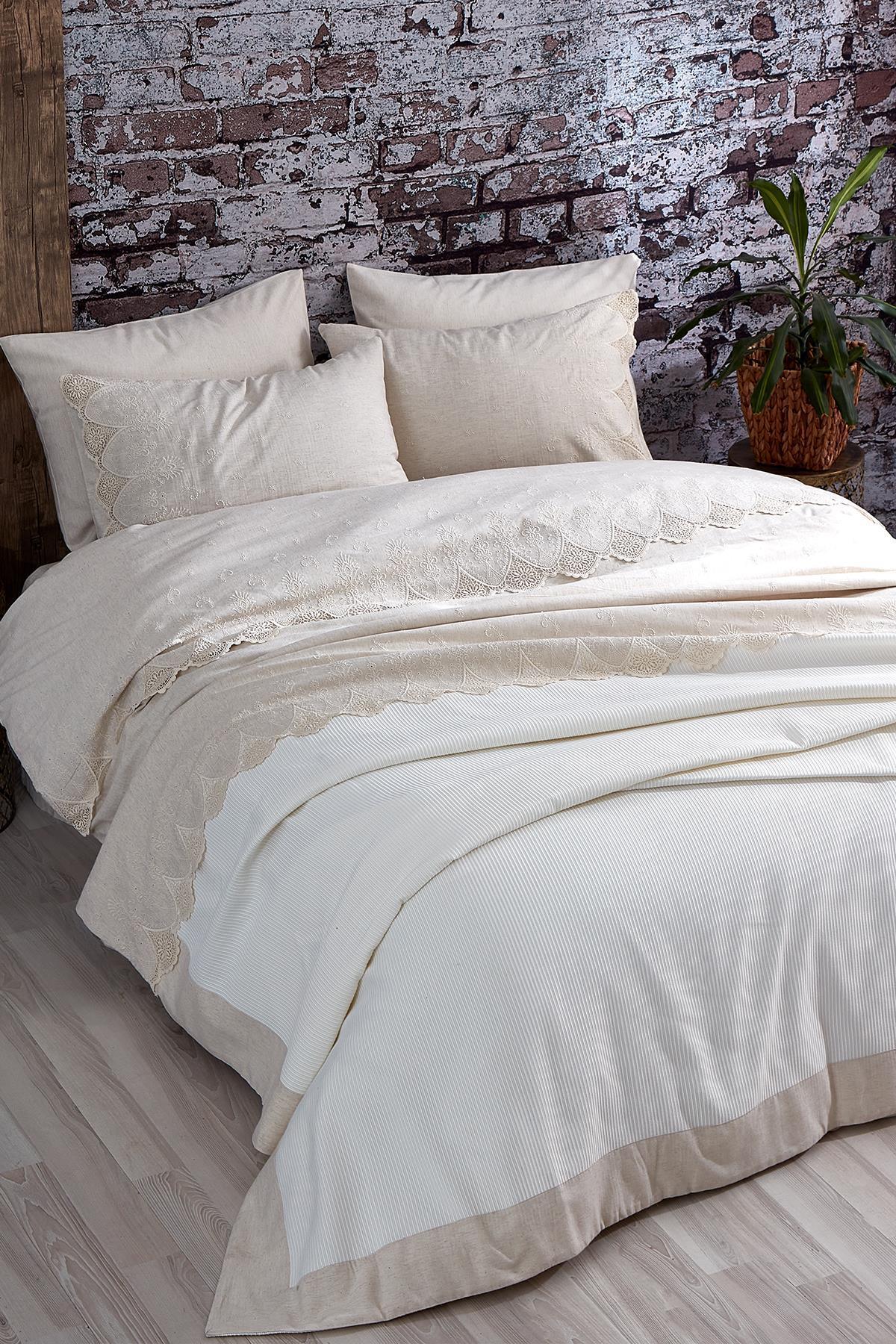 Ensemble de linge de lit 7 pièces Emma Dantelli Super King Size avec couvre-lit - Nazik Home - De la valeur pour mon foyer !