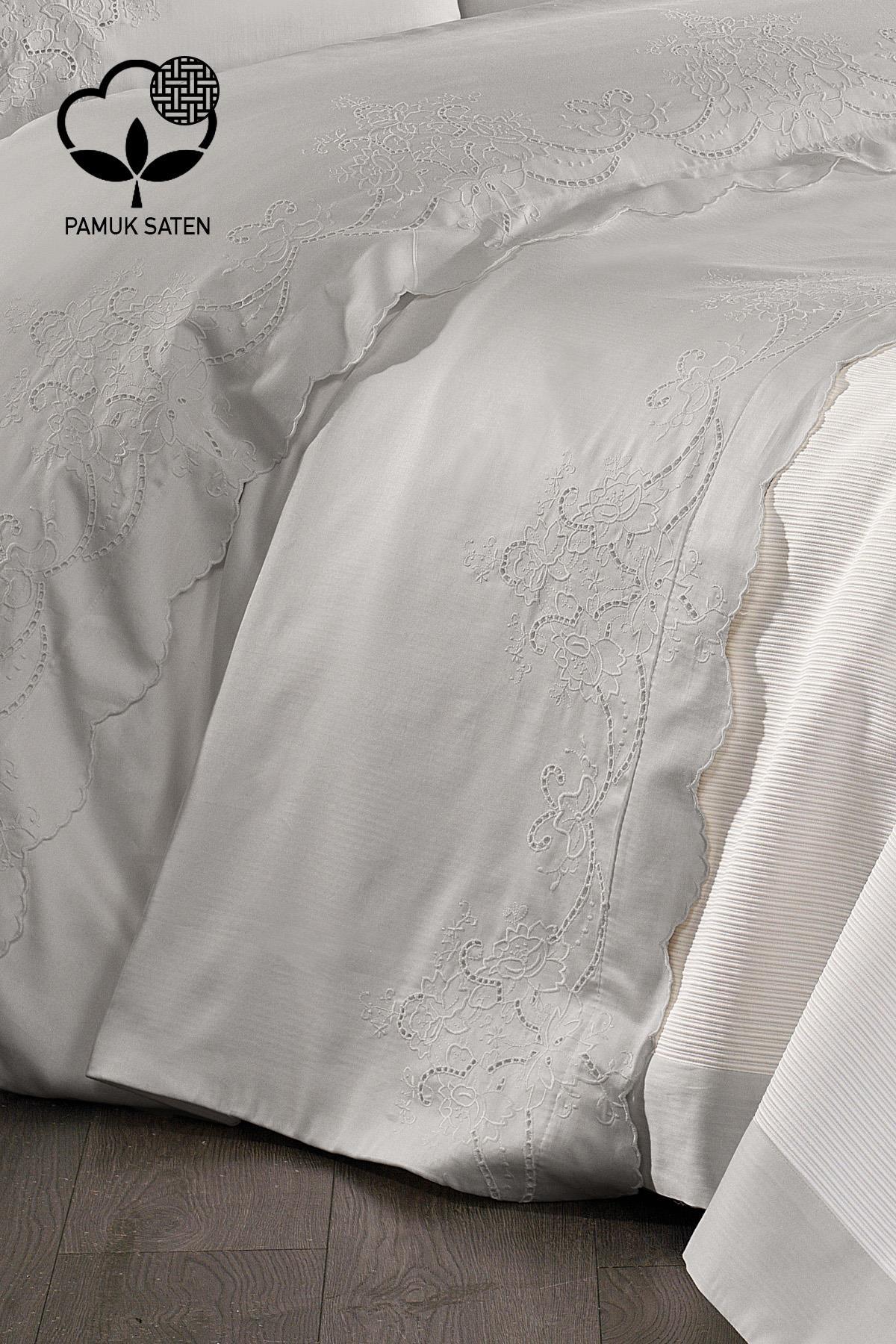 Ensemble de linge de lit 7 pièces Hanedan avec broderies, format Super King Size, incluant couvre-lit - Nazik Home - De la valeur pour mon foyer !
