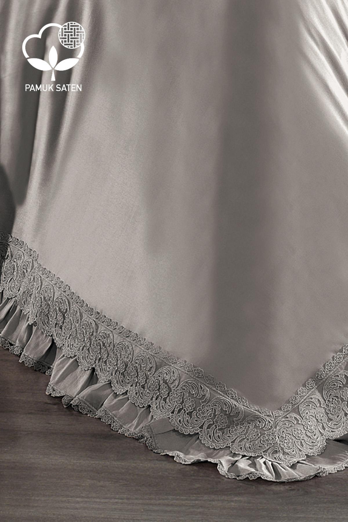 Parure de lit double en satin de coton bio avec dentelle, coloris gris et détails de finition
