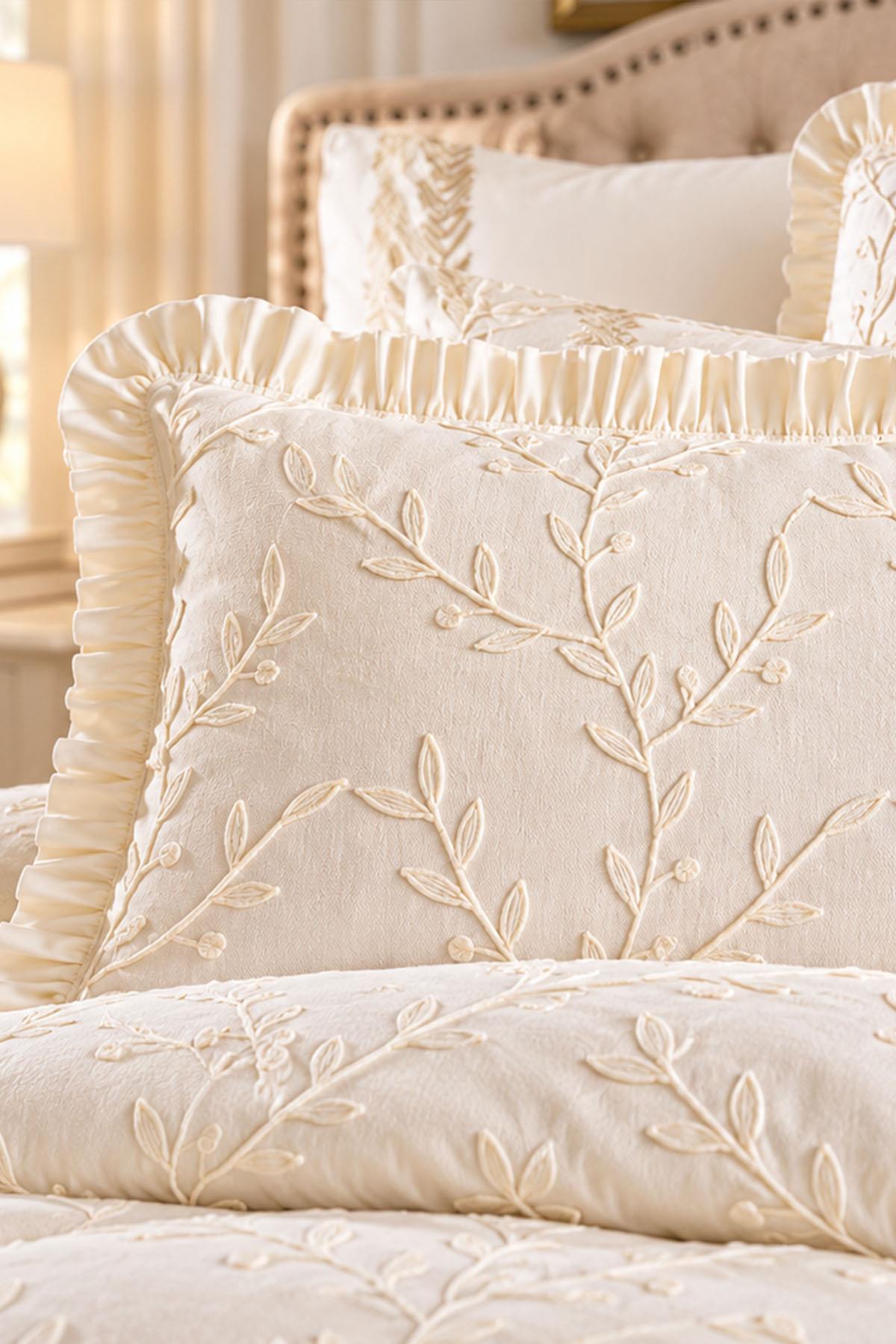 Couvre-lit double Inova à broderie florale