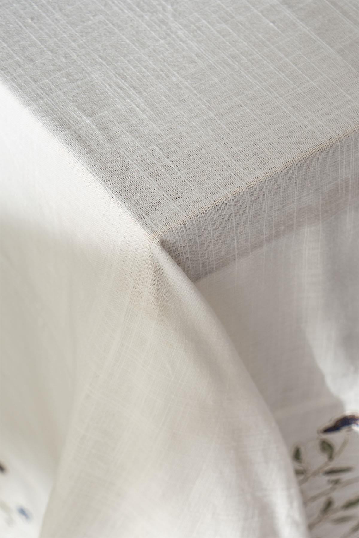 Nappe Livano à broderies florales colorées, antitache et infroissable (160 x 260 cm)