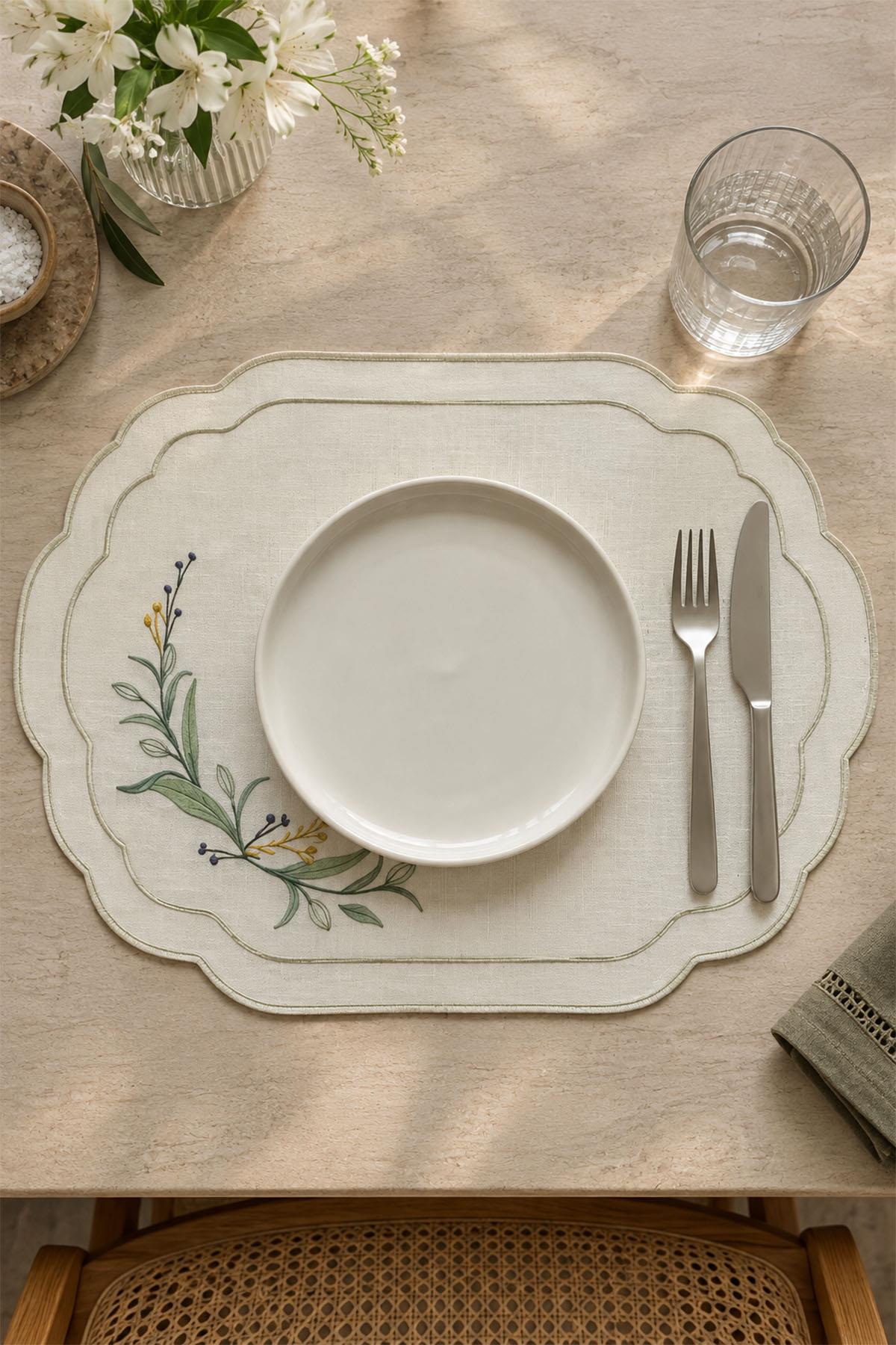 Set de table brodé Mimosa, résistant aux taches et facile d'entretien (35 x 45 cm)