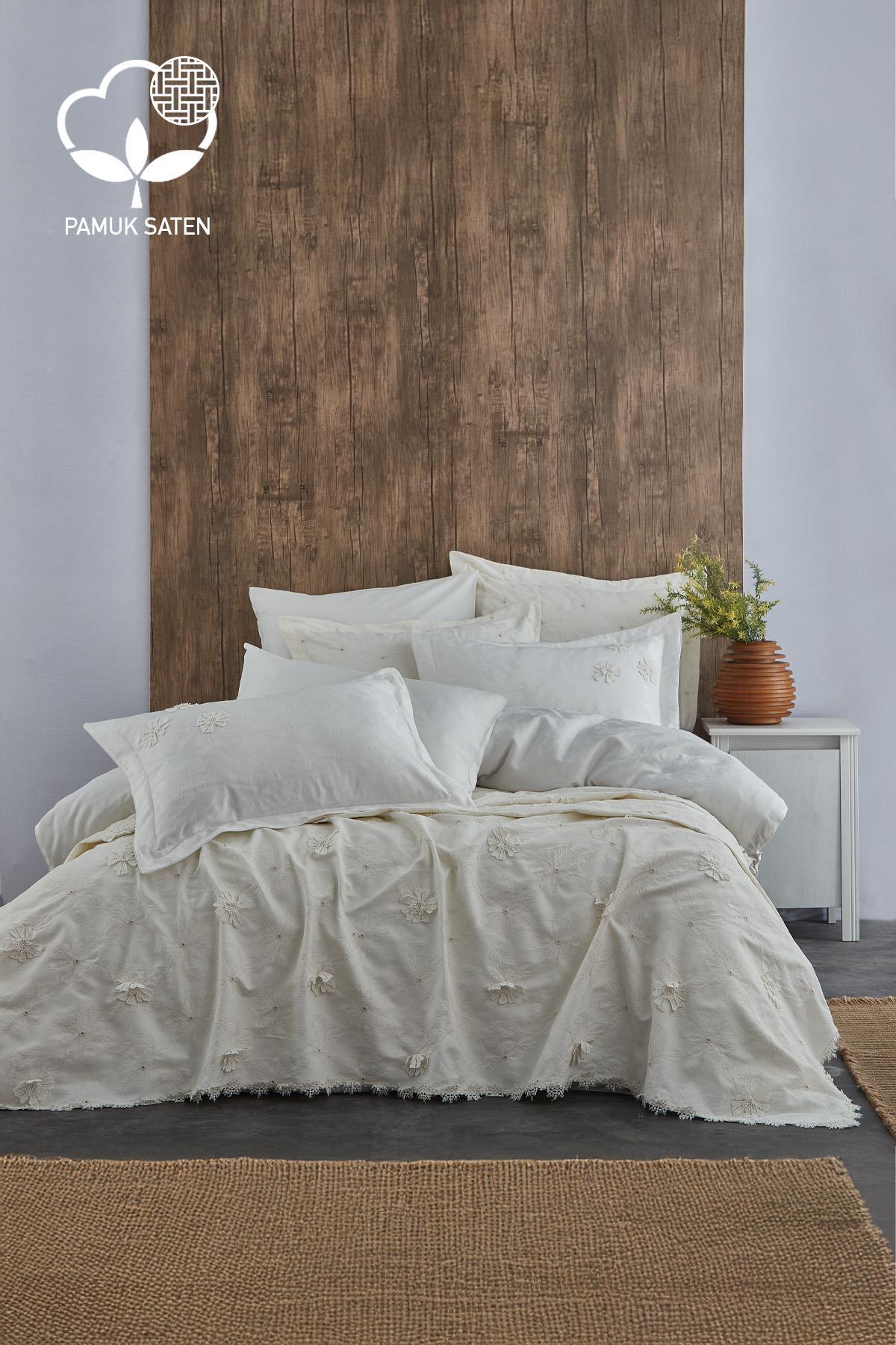 Ensemble de linge de lit 9 pièces Super King Size avec broderies de fleurs Nergiz - Nazik Home - De la valeur pour mon foyer !