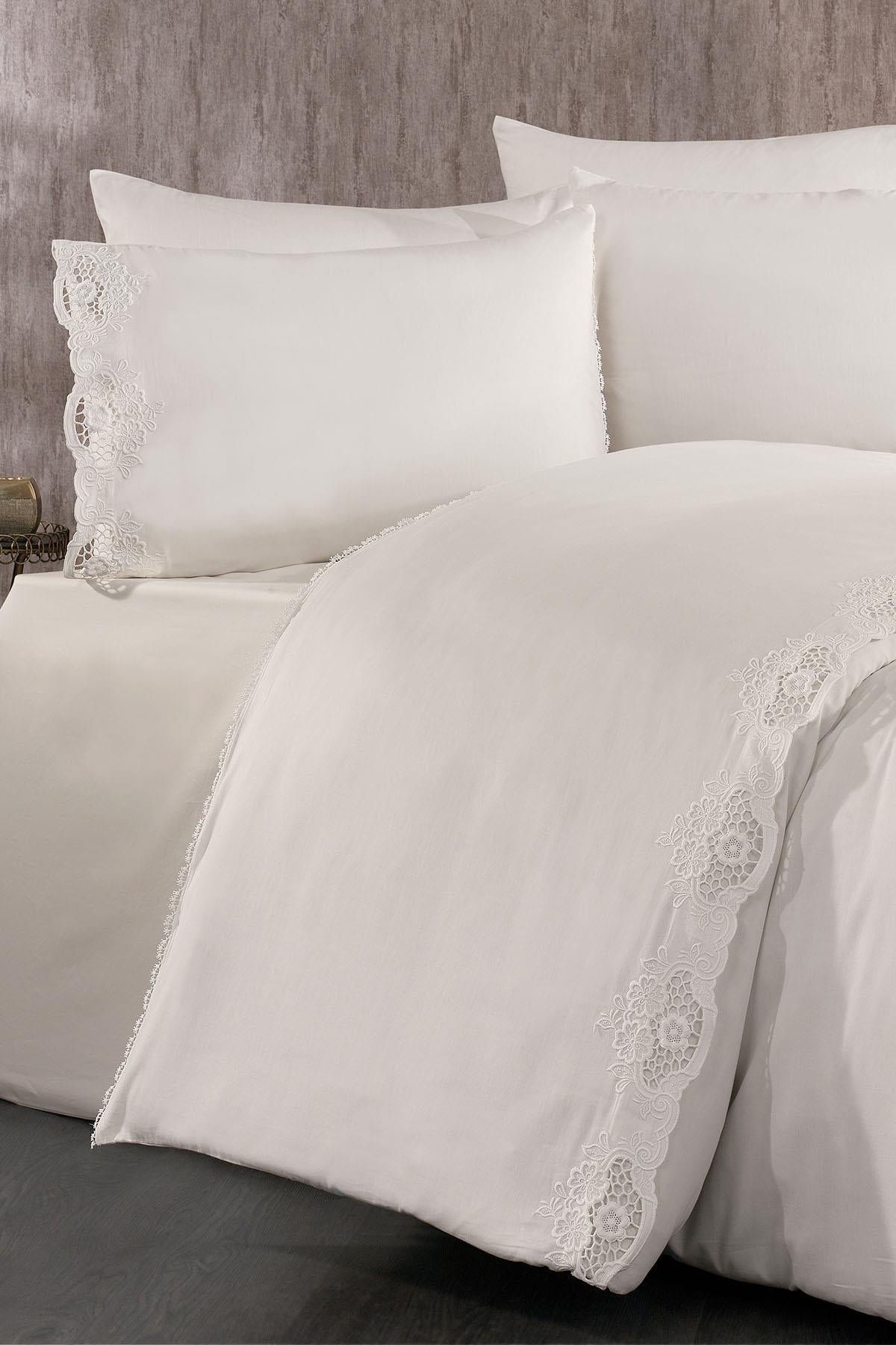 Parure de lit 6 pièces Puerta Floral brodée 100 % coton, format King
