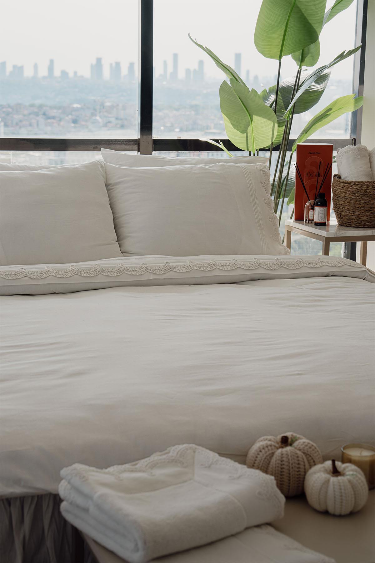 Ramos Embroidered Cotton Satin Super King Size 6-Piece Duvet Cover Set