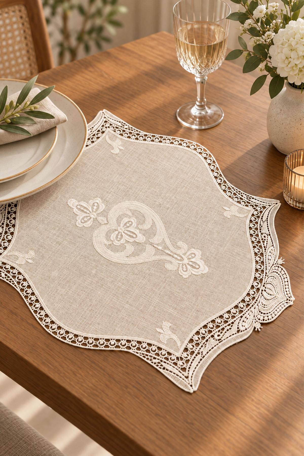 Set de table Sultan brodé, résistant aux taches et facile à réaliser (35 x 45 cm)