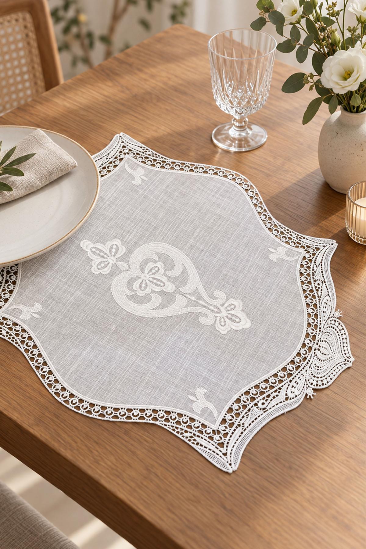 Set de table Sultan brodé, résistant aux taches et facile à réaliser (35 x 45 cm)