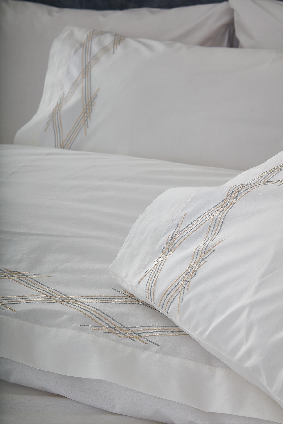 Parure de lit 6 pièces pour lit double Alizya Karo avec broderies - Nazik Home - De la valeur pour mon foyer !