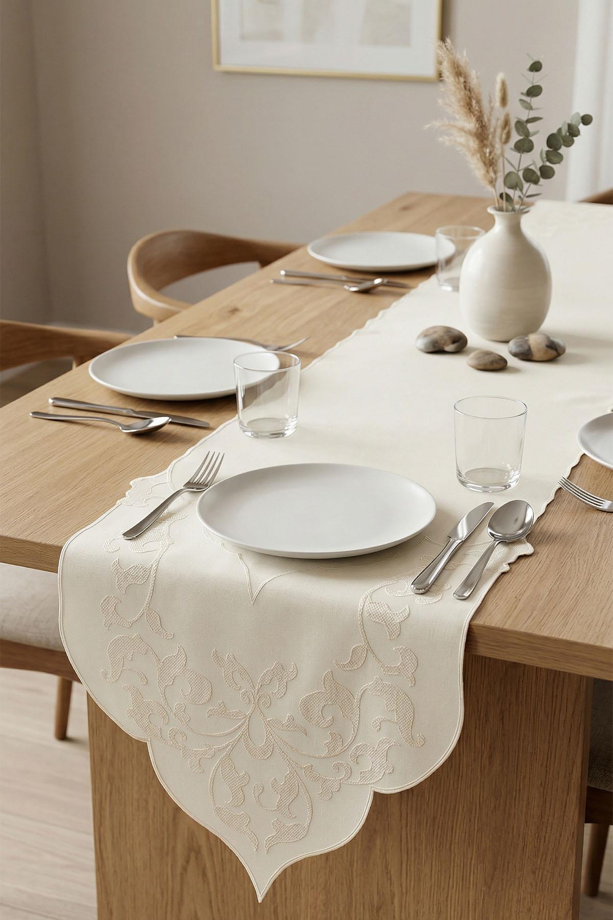 Runner de table Arya à motifs, antitache et infroissable (40 x 140)
