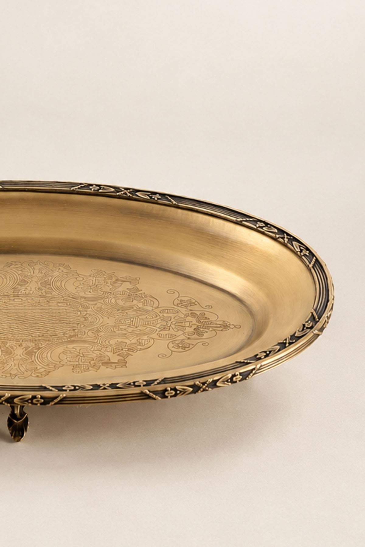 Plateau de service ovale Kessa à détails antiques (35 cm)