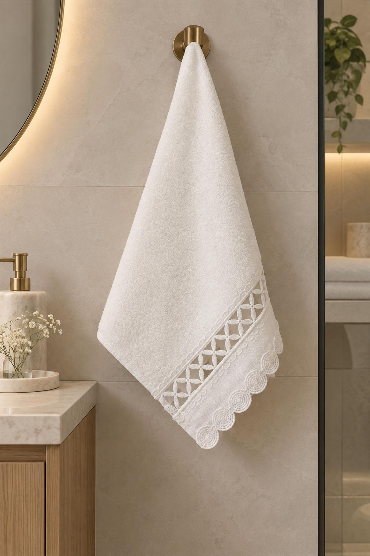 Serviette brodée Elizabeth (30 x 50 cm)