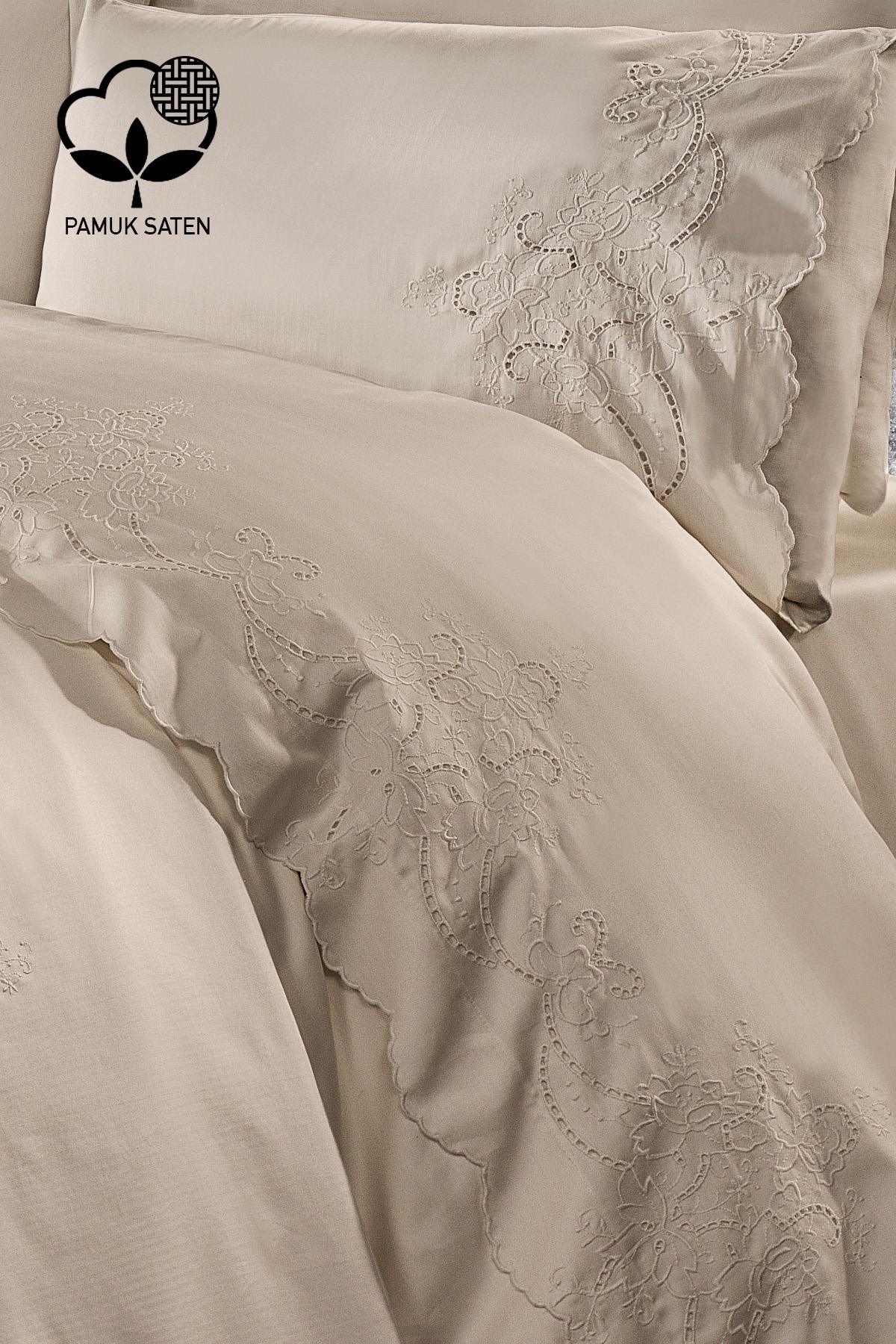 Ensemble de linge de lit 7 pièces Hanedan avec broderies, format Super King Size, incluant couvre-lit - Nazik Home - De la valeur pour mon foyer !