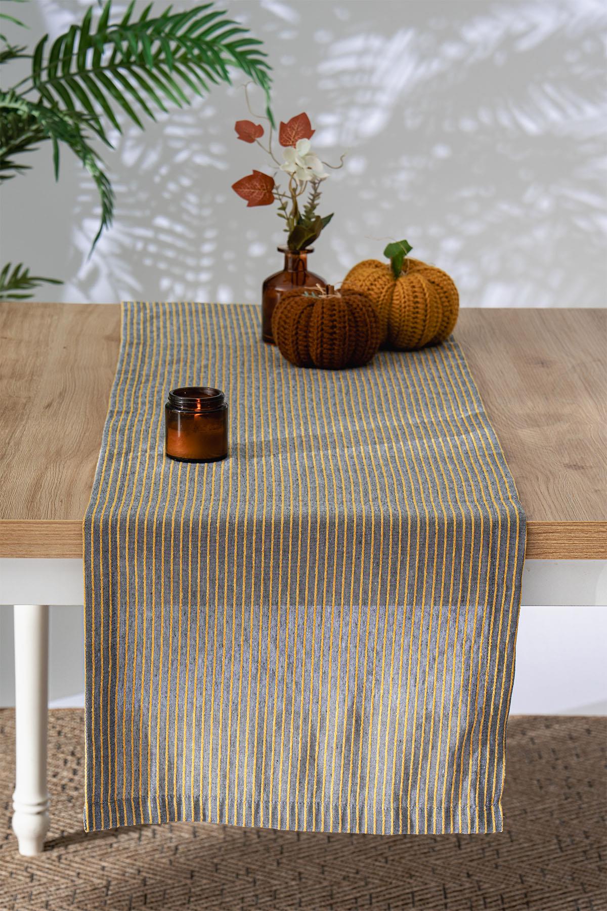 Chemin de table Loris anti-taches sans repassage (40 x 140 cm)
