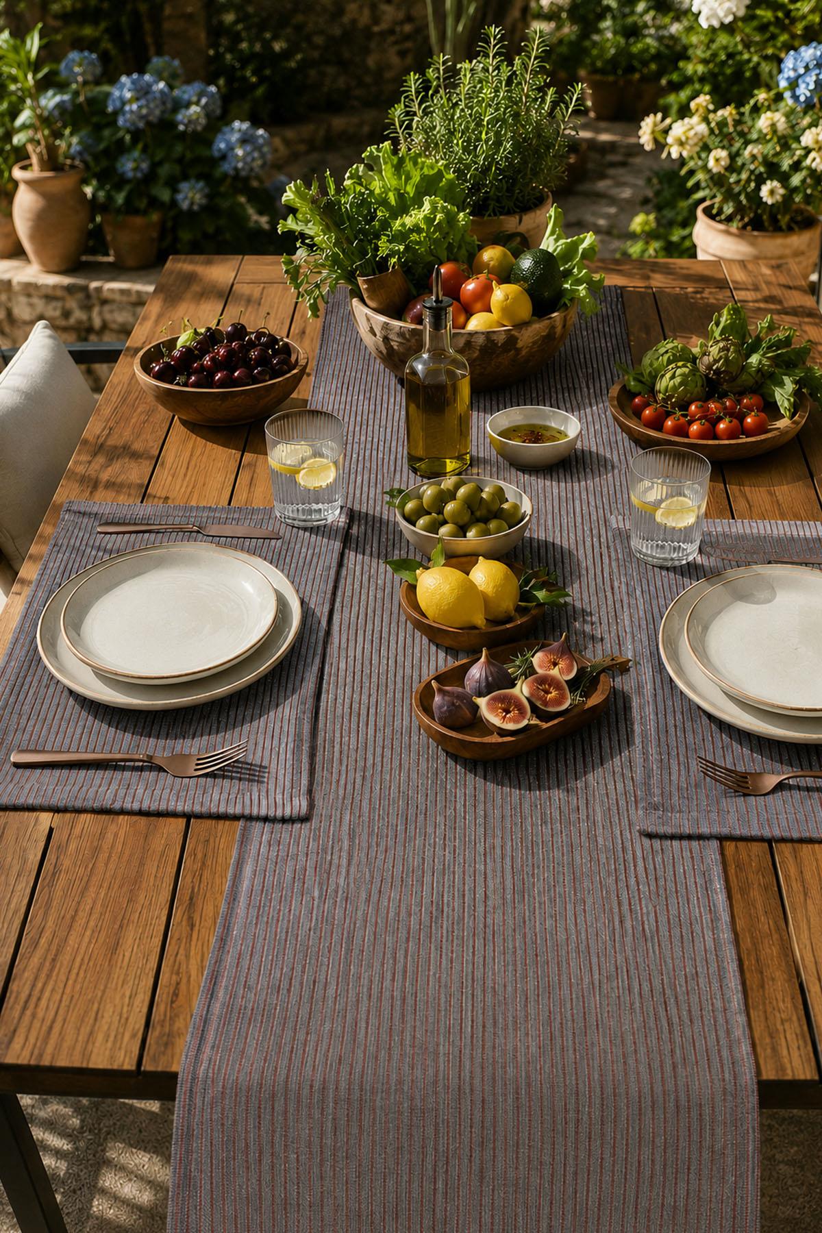 Ensemble de 3 sets de table Lozano résistants aux taches et infroissables (nappes et chemins de table)