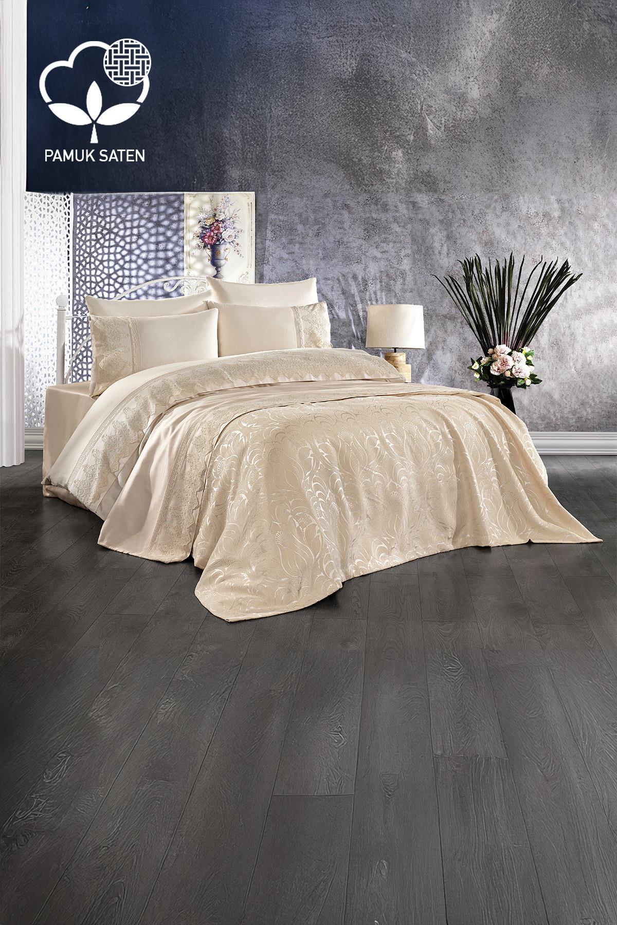 Parure de lit avec couvre-lit en satin de coton jacquard et guipure Marissa - Nazik Home - De la valeur pour mon foyer !