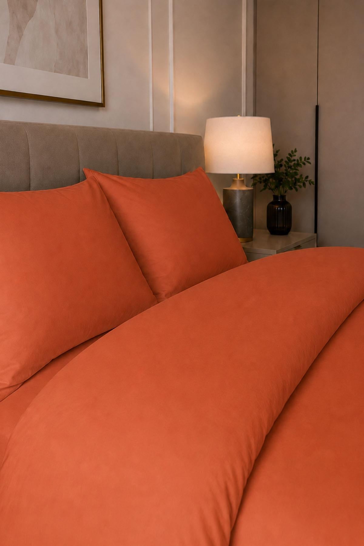 Parure de lit double 4 pièces en satin de coton uni Melodi