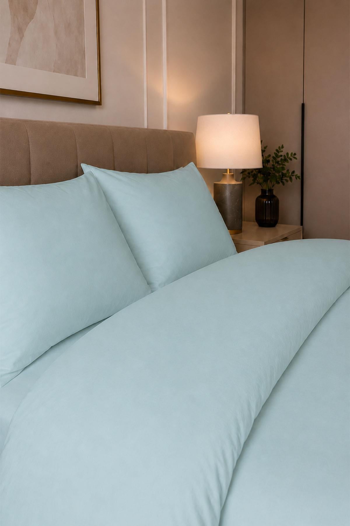 Parure de lit double 4 pièces en satin de coton uni Melodi