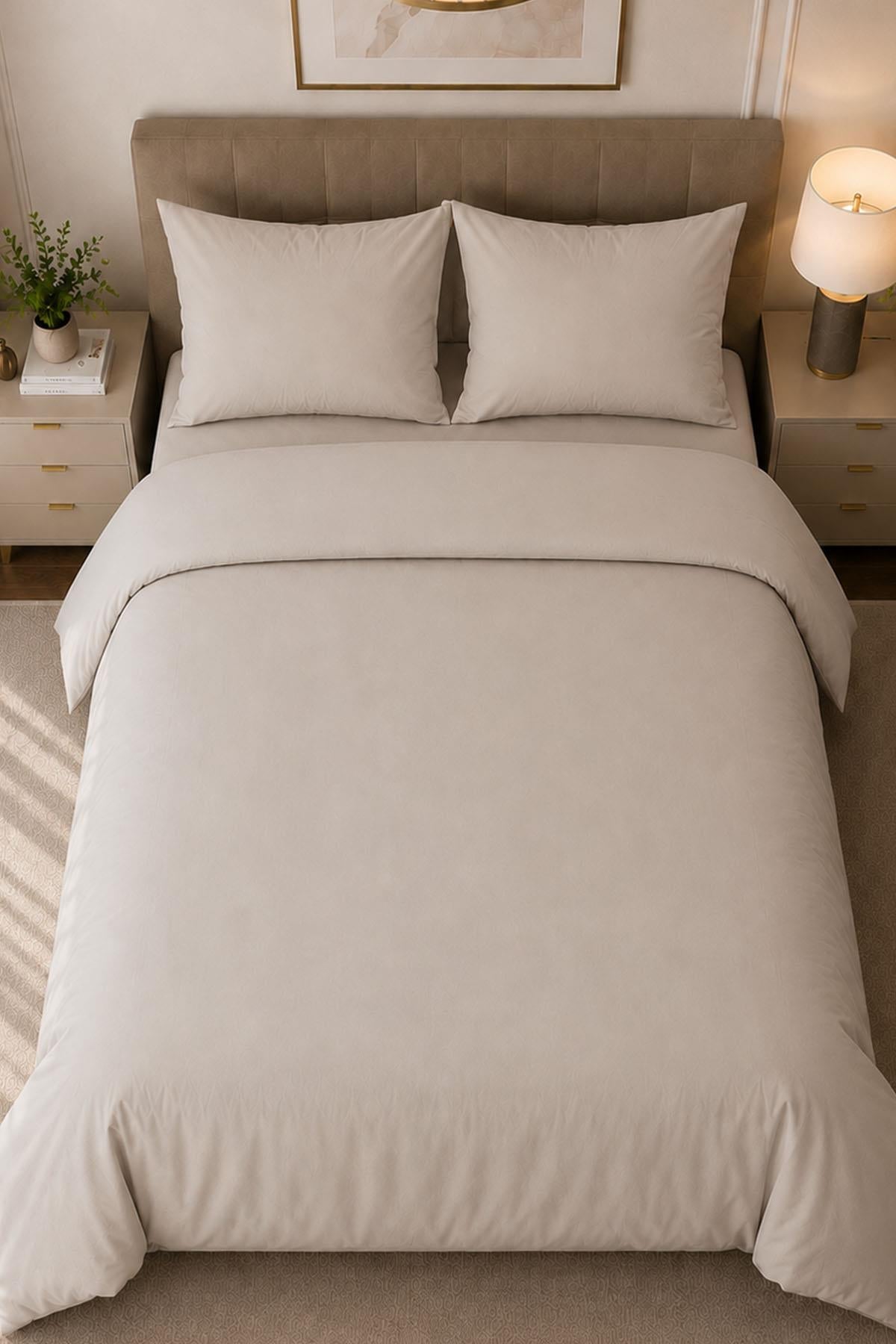 Parure de lit double 4 pièces en satin de coton uni Melodi