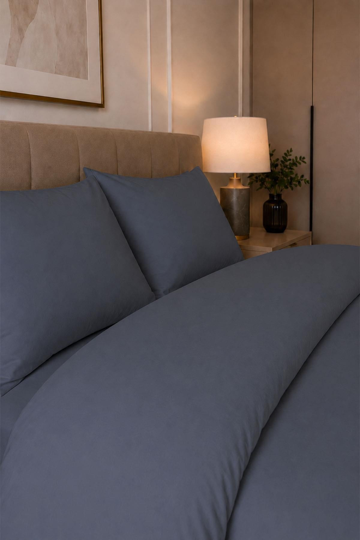 Parure de lit double 4 pièces en satin de coton uni Melodi