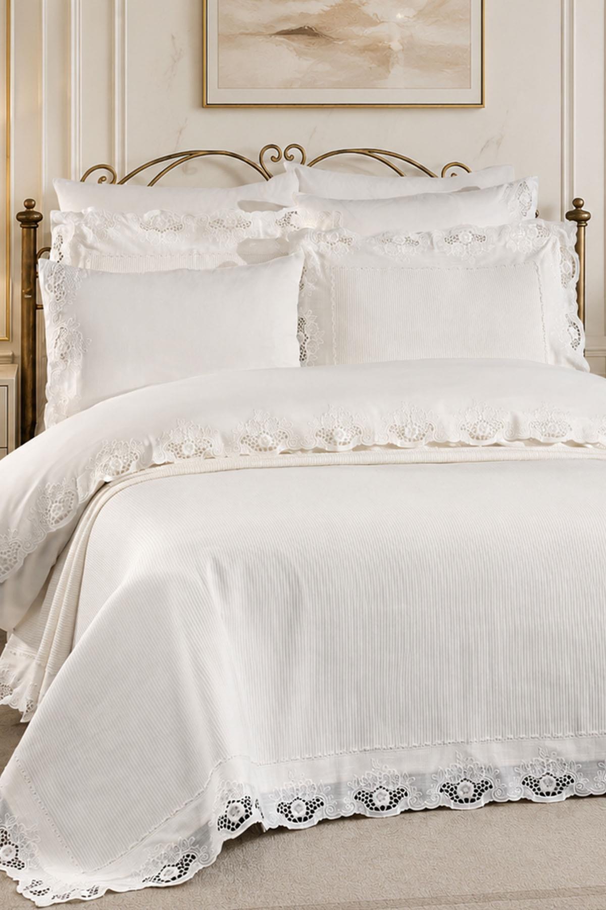 Ensemble de couette et couette 9 pièces Puerta à broderies florales, taille super king, avec housse de couette.