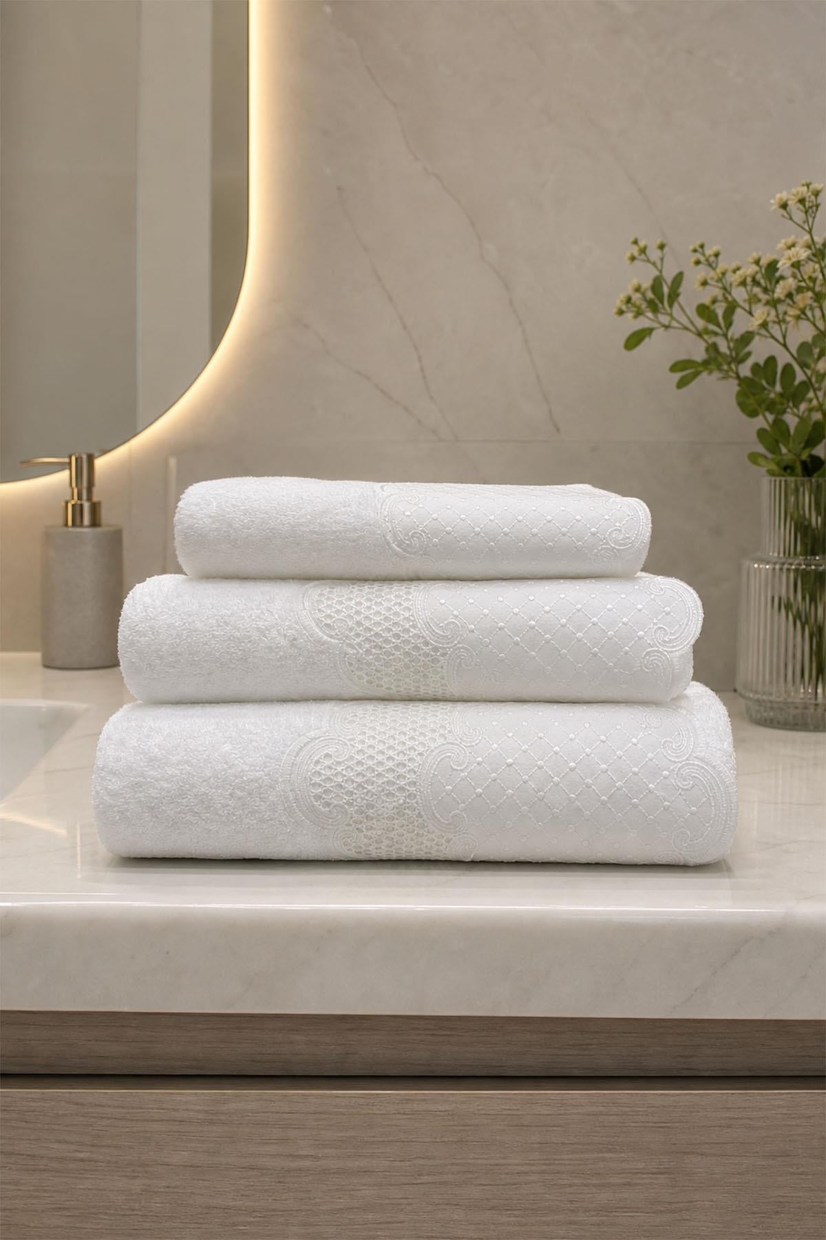 Simena Embroidered Hand Towel (50 x 90 cm)