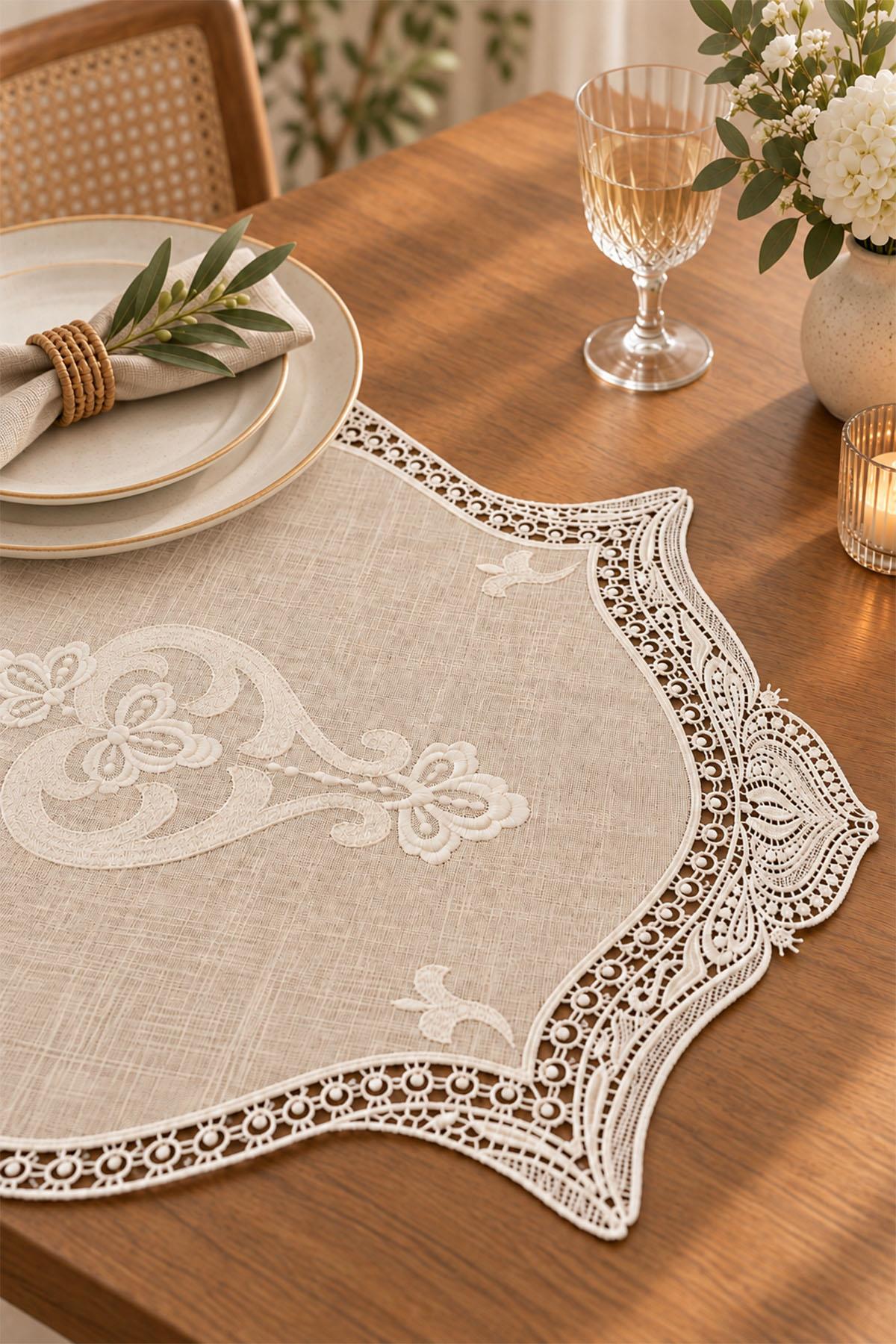 Set de table Sultan brodé, résistant aux taches et facile à réaliser (35 x 45 cm)