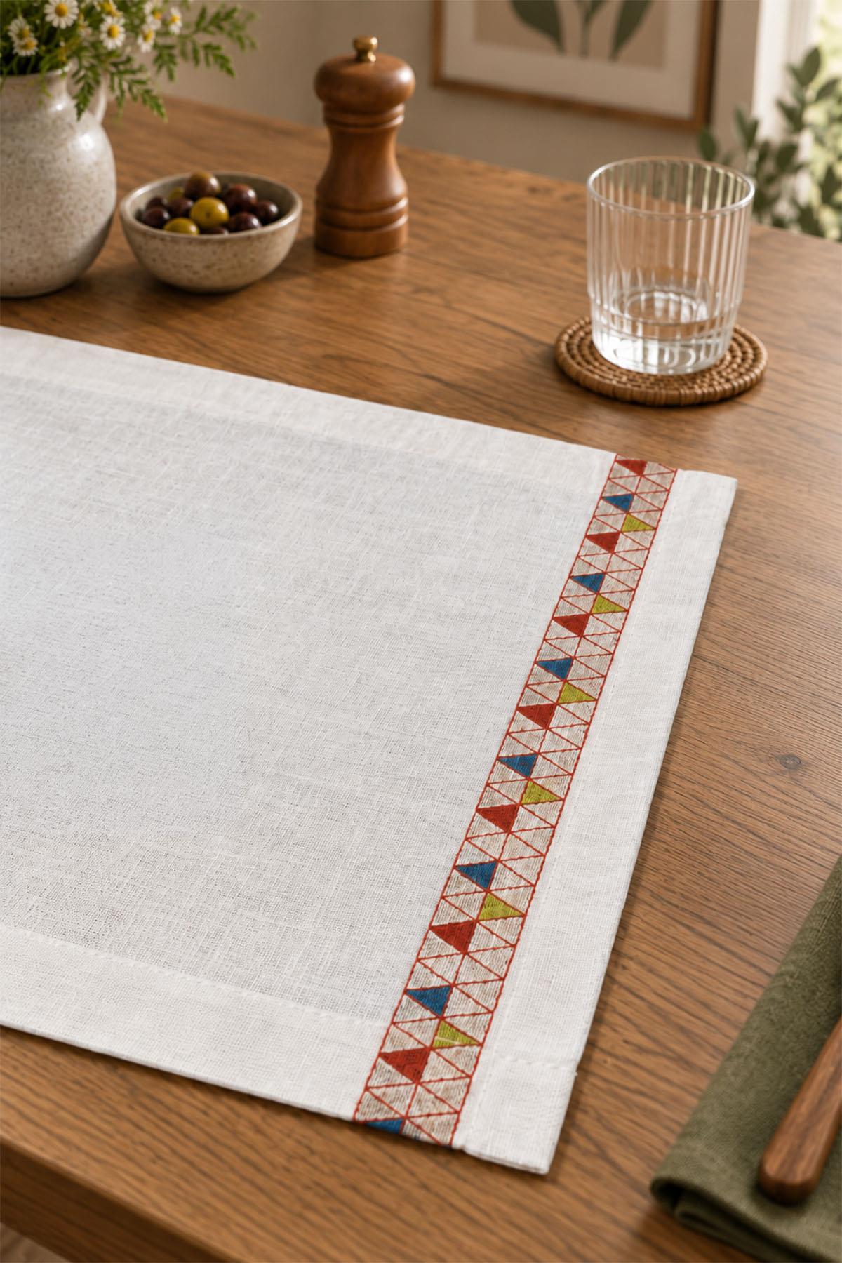 Set de table Tria à motif de carreaux, résistant aux taches et facile à réaliser (30 x 50 cm)